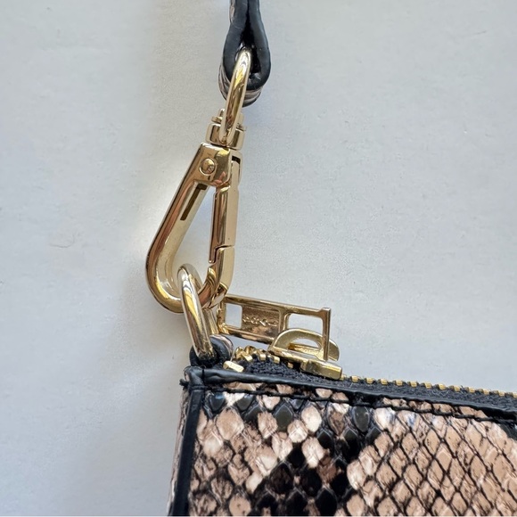 Beautiful Small Snakeskin Patterned Shoulder Bag - Picture 5 of 8